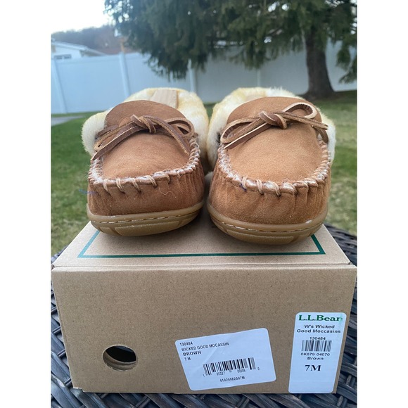 NWT NIB L.L. Bean Women Wicked Good Genuine Shearling Moccasin Slipper (7) - Picture 7 of 9